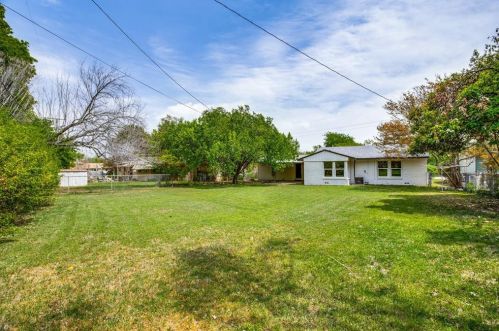 3908 Trail Lake Dr, Fort Worth TX  76109-3522 exterior