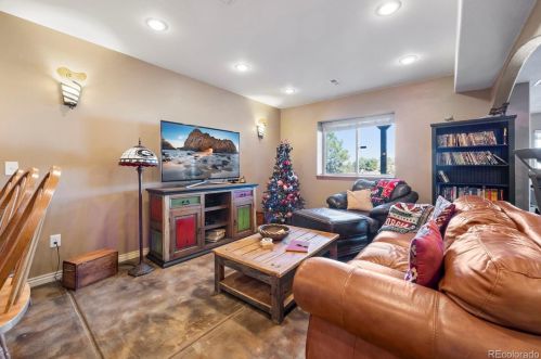 1434 Arabian Trl, Elizabeth CO 80107-8403 exterior