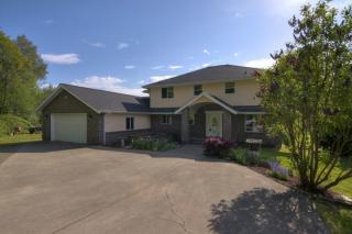 3849 Everett Ln, Ferndale, WA 98248-8209