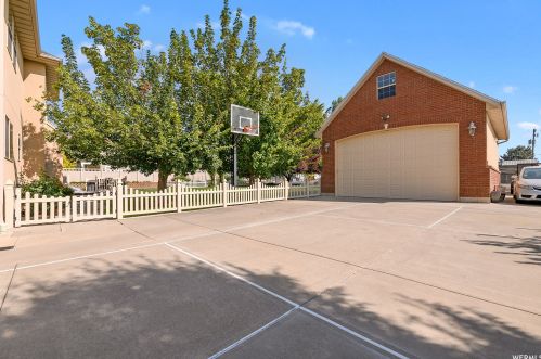 638 75, Lindon UT 84042-1336 exterior