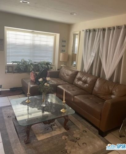 8533 Park St, Bellflower, CA 90706-8806
