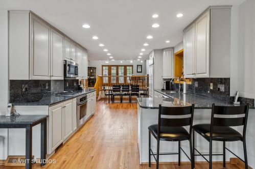 2914 Princeton Ave, Chicago, IL 60616-2605