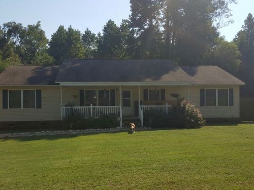 10590 Magnet Dr, Smithfield, VA 23430-4334