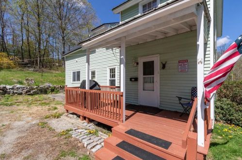 321 State St, Concord, NH 03301-3228