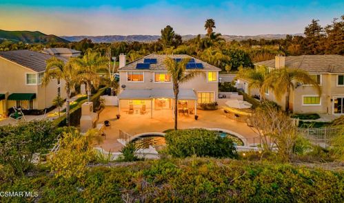 58 Mollison Dr, Simi Valley, CA 93065-5381