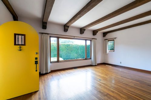 1917 San Pascual St, Santa Barbara, CA 93101-4022