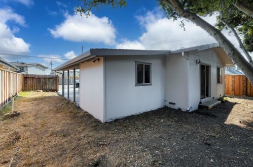 210 Center Ave, Aptos, CA 95003-4459