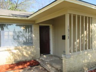 1513 Delmar Dr, Garland TX  75040-7884 exterior