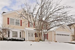 48 Magnolia Dr, Streamwood, IL 60107-3304