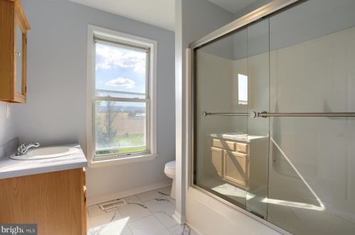 2316 Walnut Bottom Rd, Carlisle PA  17015-9374 exterior