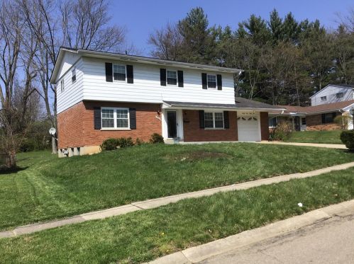 2462 Ambassador Dr, Cincinnati, OH 45231-1870
