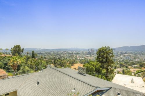 1660 Cielito Dr, Glendale CA  91207-1022 exterior