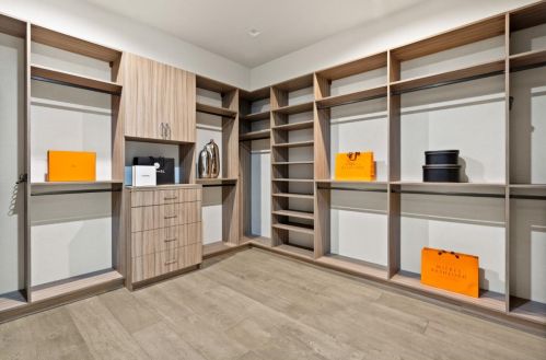 1575 Grant Rd, Los Altos CA  94024-6149 exterior