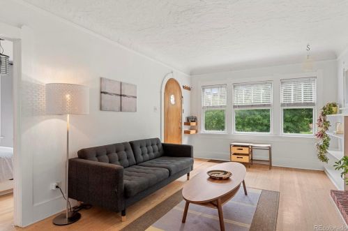 2549 Grape St, Denver, CO 80207-3255