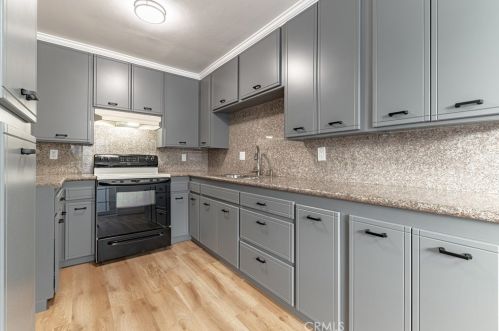 1602 King St, Santa Ana, CA 92706-3260