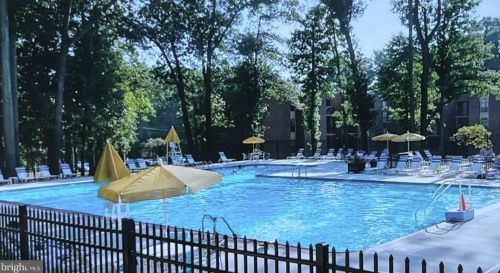 8304 Tobin Rd, Annandale VA  22003-1234 exterior