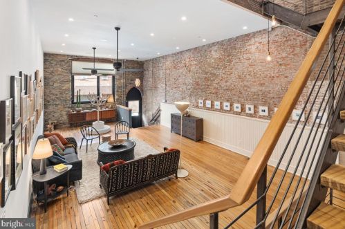 2134 Firth St, Philadelphia, PA 19125-1707