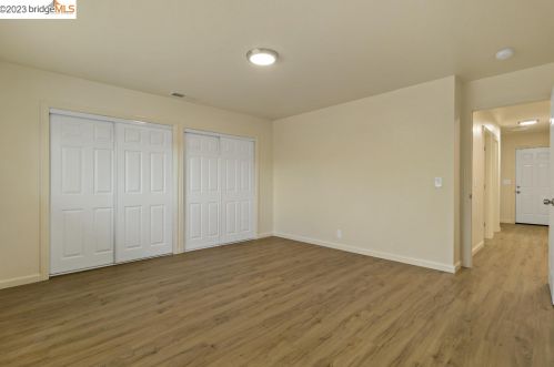 209 Richard Pl, Vacaville, CA 95687-5232