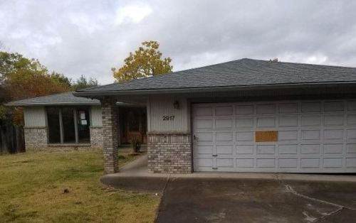 2917 Lazy Creek Dr, Medford, OR 97504-8158
