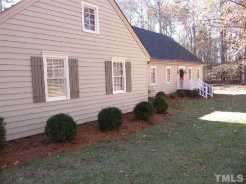 9432 Baker Rd, Zebulon, NC 27597-9106