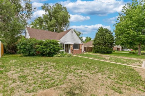 7012 4th Ave, Denver, CO 80220-6111