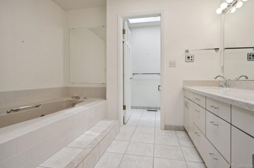 40 Dexter St, Denver CO  80220-4103 exterior