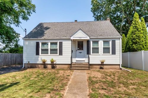 105 Hosford St, Wallingford, CT 06492-2343