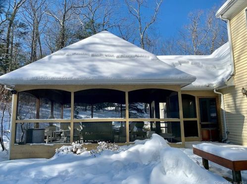 168 Scuppo Rd, Woodbury, CT 06798-3821