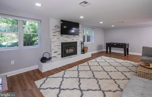 107 Westcott Rd, Princeton NJ  08540-3061 exterior