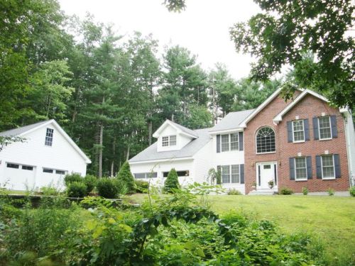 11 Apache Rd, Nashua, NH 03063-1303