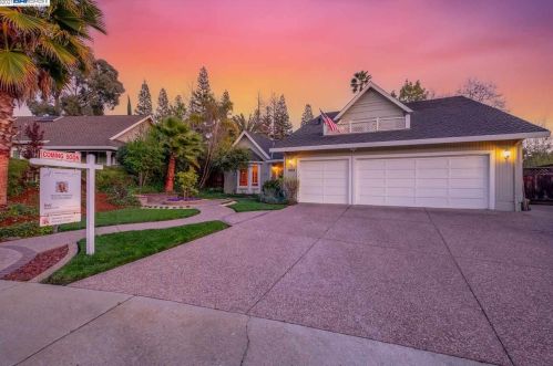 683 Windmill Ln, Pleasanton, CA 94566-7480