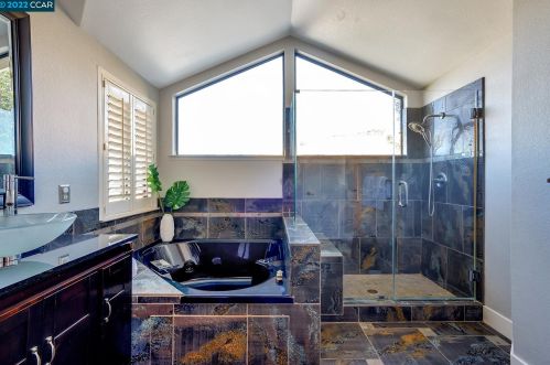 5334 Vista Point Ct, Concord CA  94521-5017 exterior