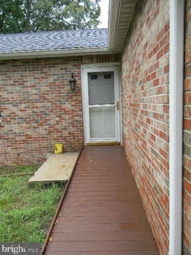 129 Lake Shore Dr, Riviera Beach MD  21122-5203 exterior