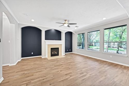 19 Bellisima Ct, Conroe TX  77384-5063 exterior