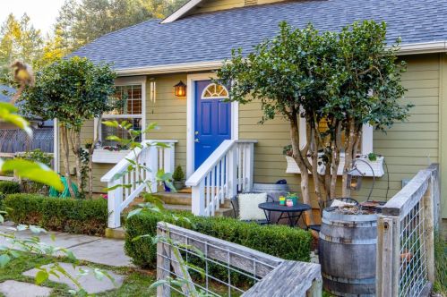 417 College Ave, Angwin, CA 94508-9726