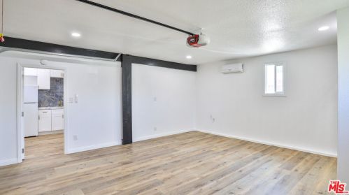 13606 Lemoli Ave, Hawthorne CA  90250-7722 exterior