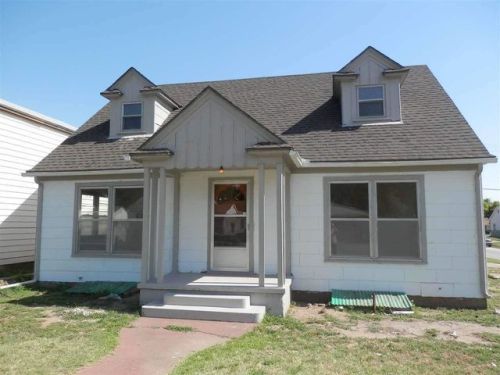 1921 Maple Ave, Enid OK  73703-4042 exterior