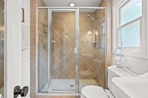 1627 Beacon Hill Blvd, Atlanta GA  30329-2517 exterior