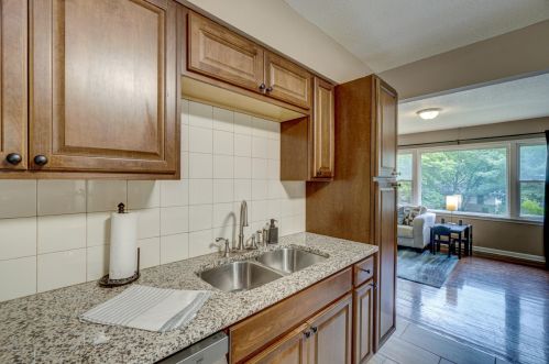 684 Eldridge Ave, Saint Paul MN  55113-6412 exterior