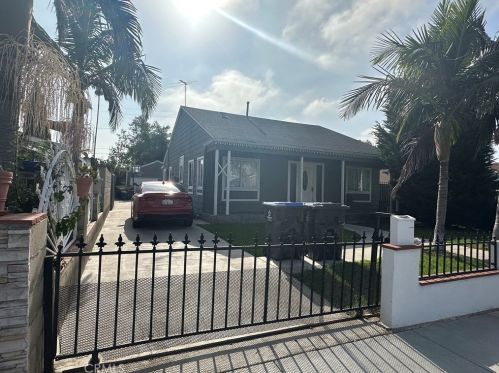 2027 Broadway, Santa Ana, CA 92706-2611