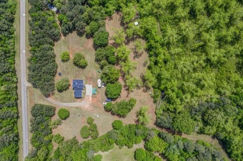 1060 Hawkins Academy Rd, Social Circle, GA 30025-5205