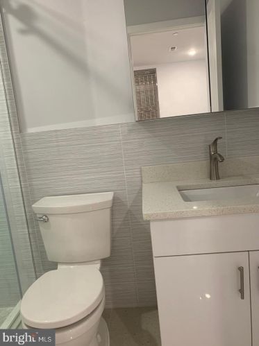 645 12th St, Philadelphia PA  19147-1831 exterior