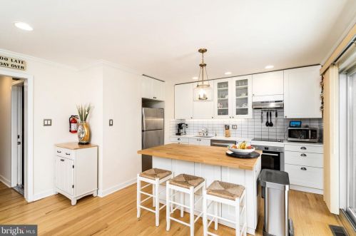 36 Mountain Ave, Princeton NJ  08540-2630 exterior