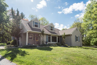 8 Willow Spring Dr, Morristown, NJ 07960-2834