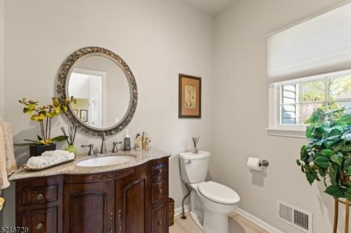 1 Village Ct, Dover NJ  07869-3497 exterior