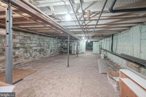 327 Haddon Ave, Camden NJ 08103-2854 exterior