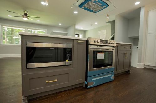 1733 Holly Ln, Atlanta GA  30329-3523 exterior