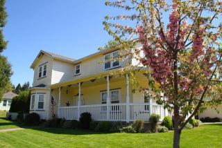 404 Locust St, Oakland, OR 97462-0110