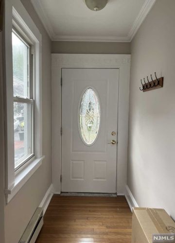 17 Adelaide Pl, Edgewater NJ  07020-1301 exterior