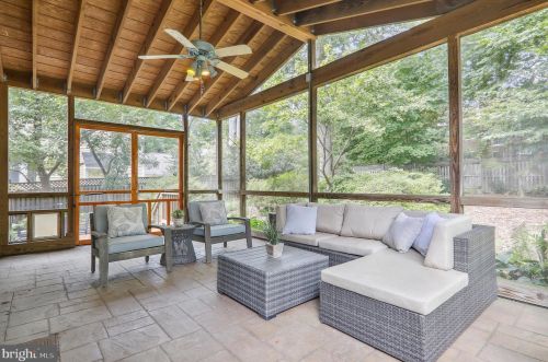 1221 Pinecrest Cir, Silver Spring MD 20910-1626 exterior